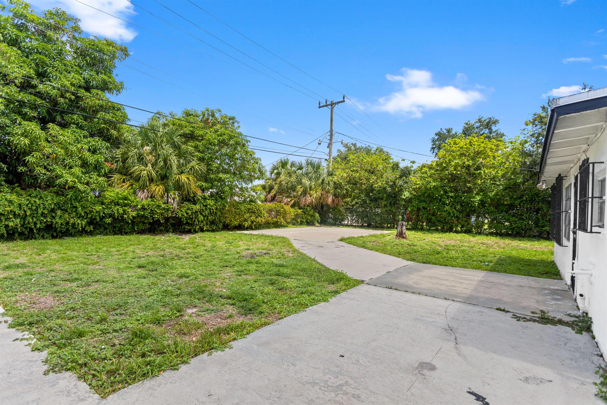 17320 NW 27th Avenue