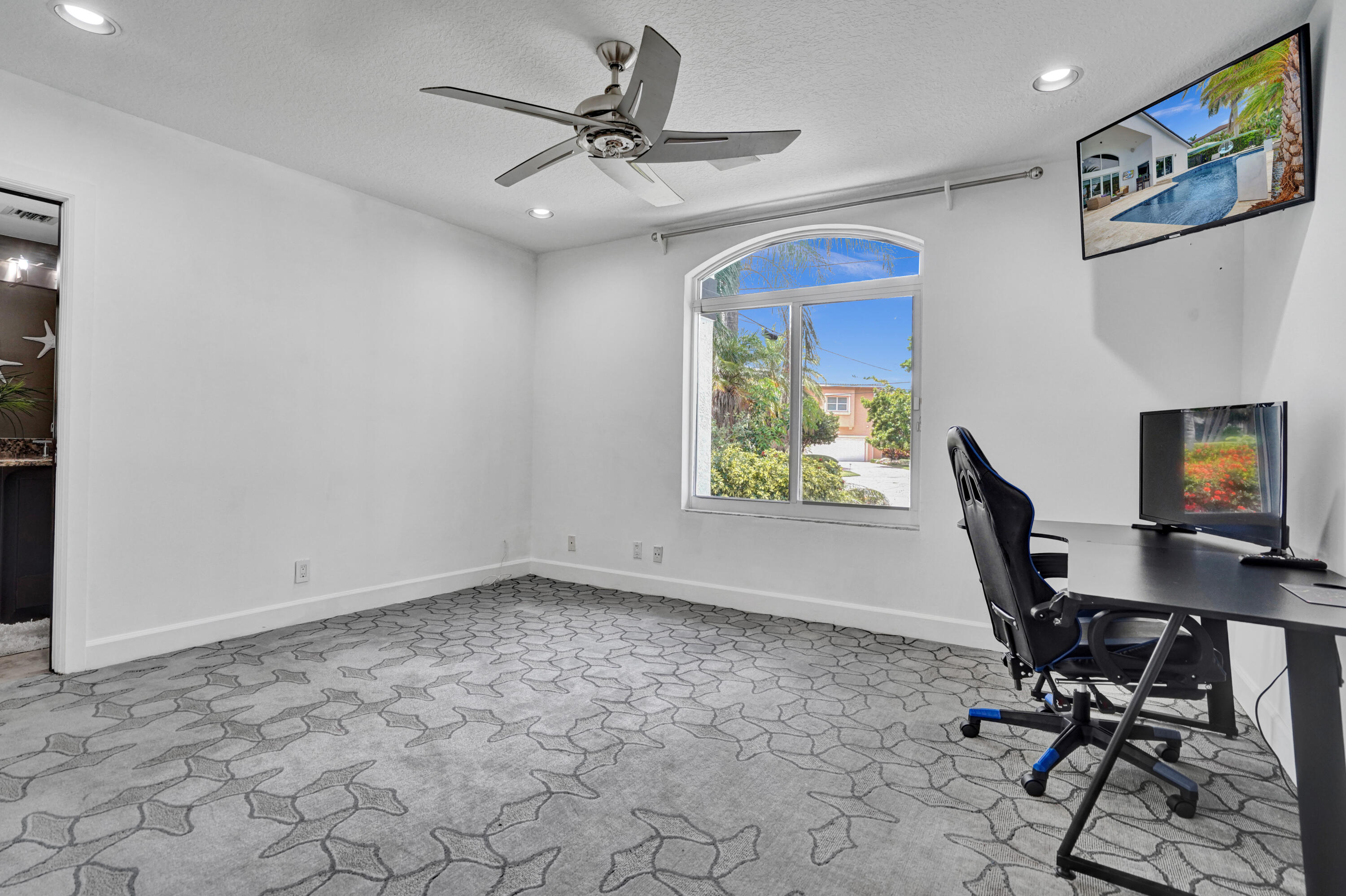 2751 NE 23rd Court