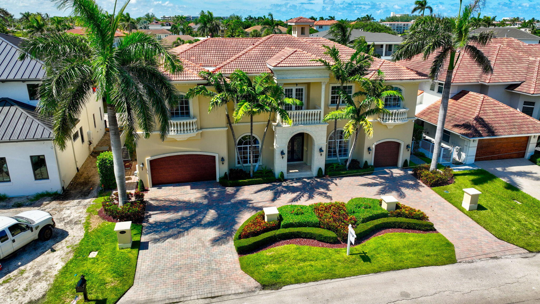 953 Banyan Drive