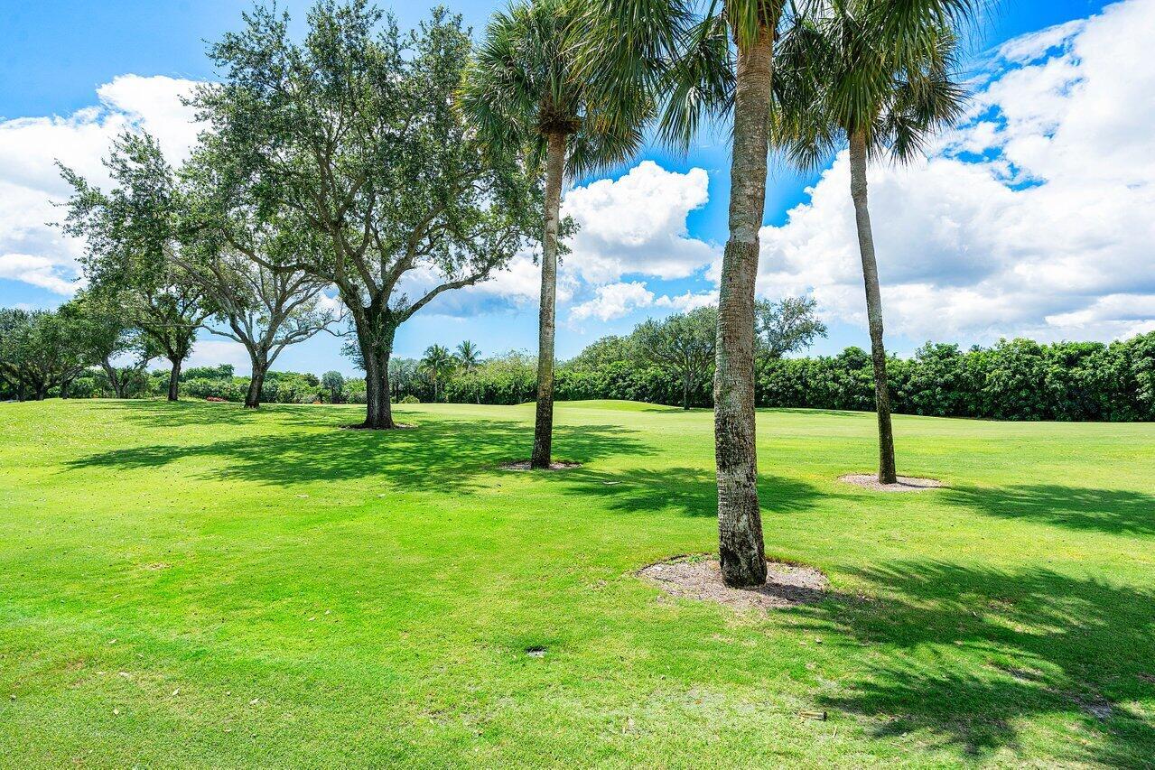 4824 Bocaire Boulevard