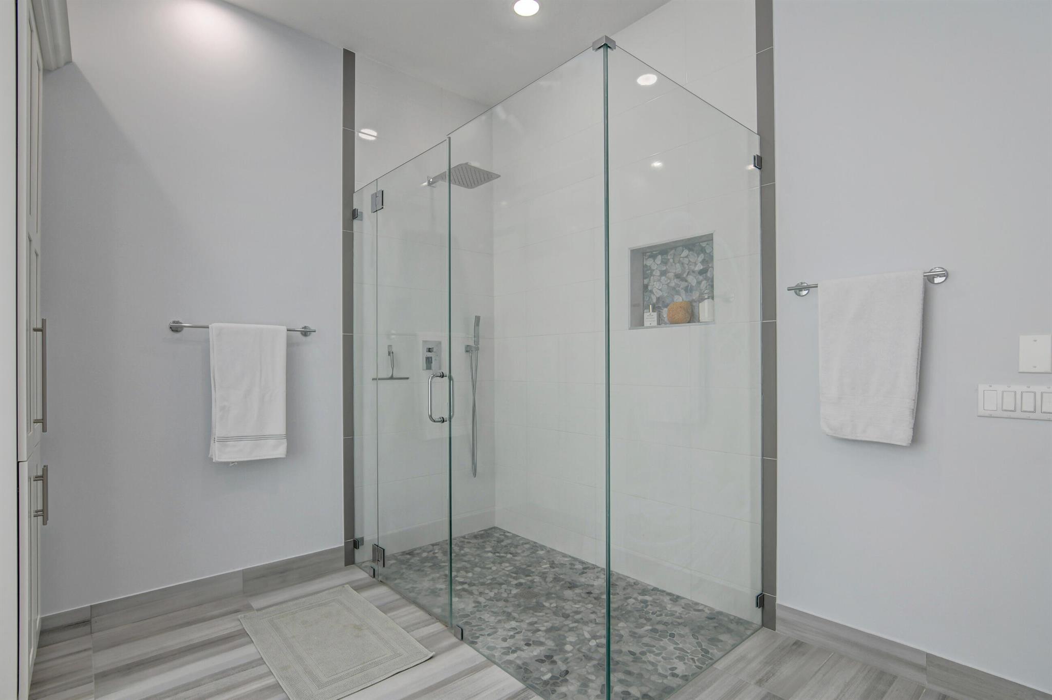 4824 Bocaire Boulevard