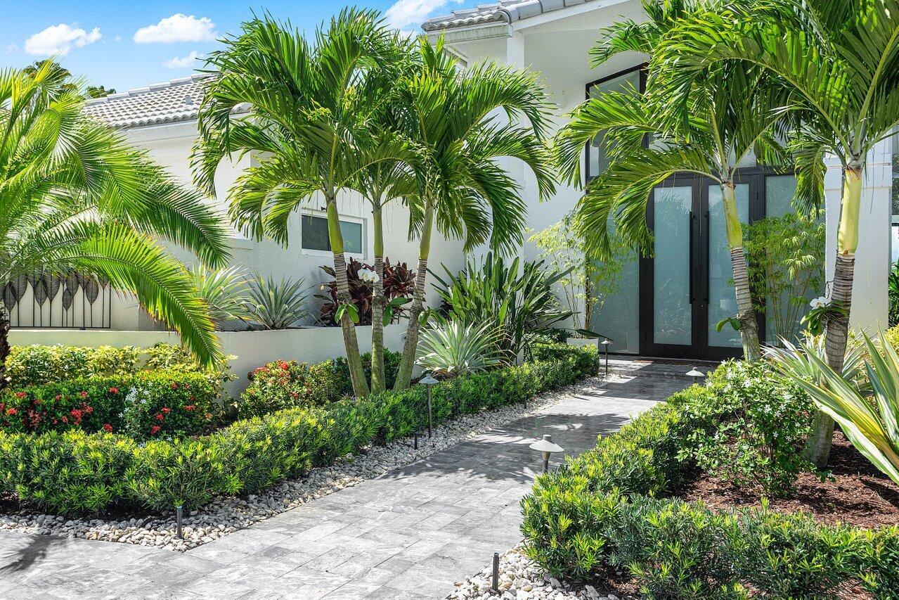 4824 Bocaire Boulevard