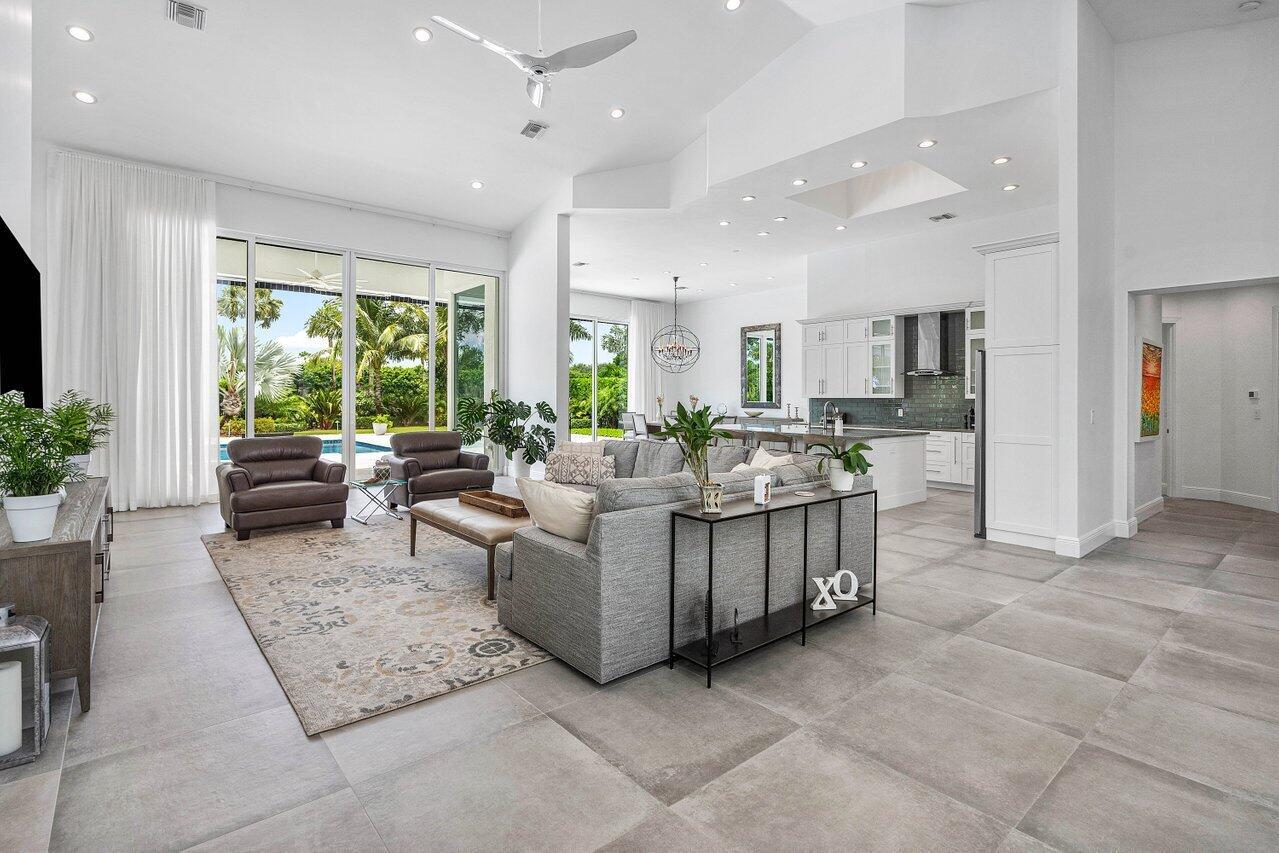 4824 Bocaire Boulevard