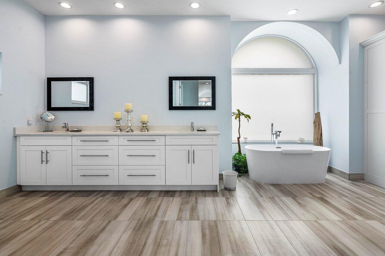 4824 Bocaire Boulevard