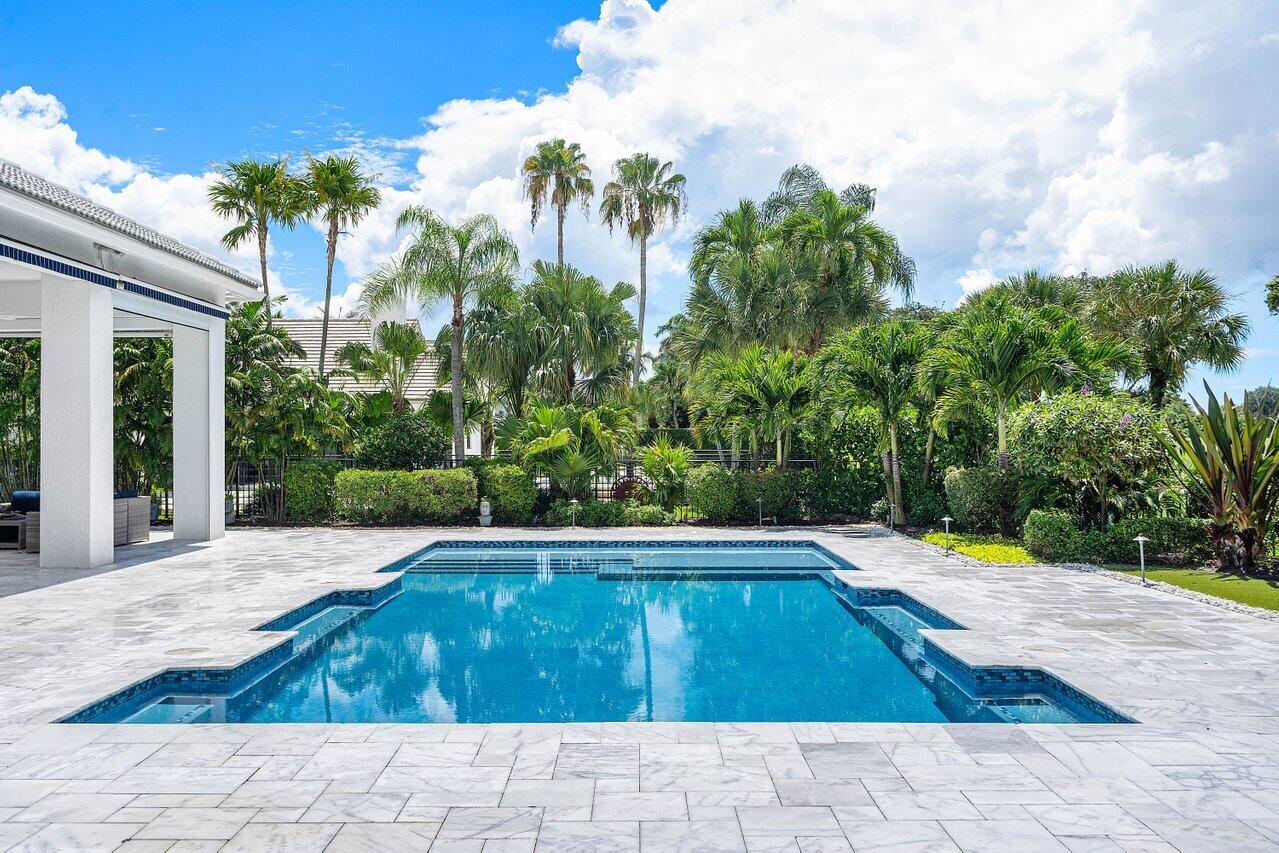 4824 Bocaire Boulevard