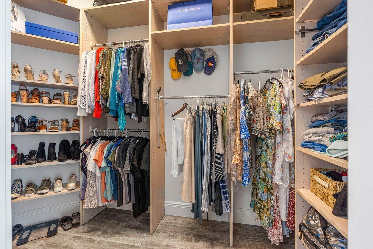 4824 Bocaire Boulevard