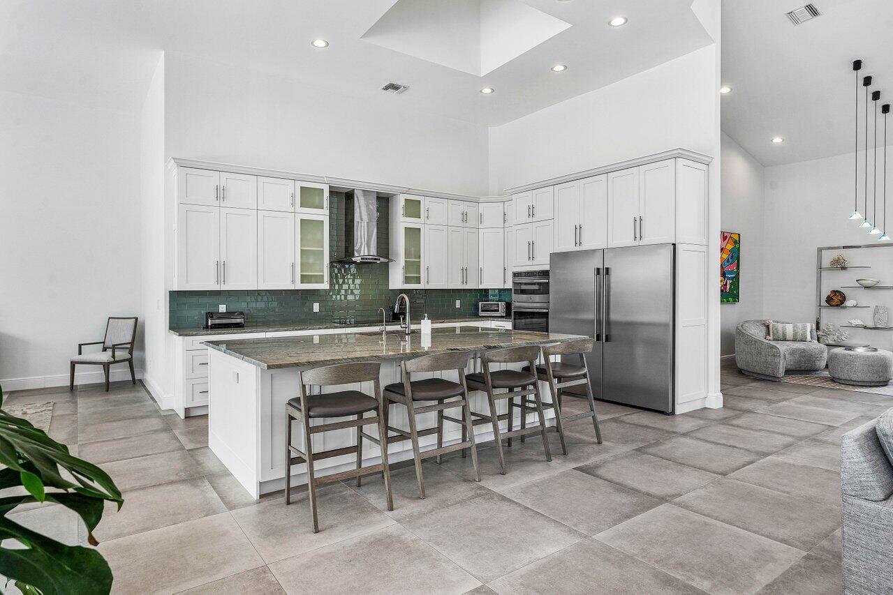 4824 Bocaire Boulevard