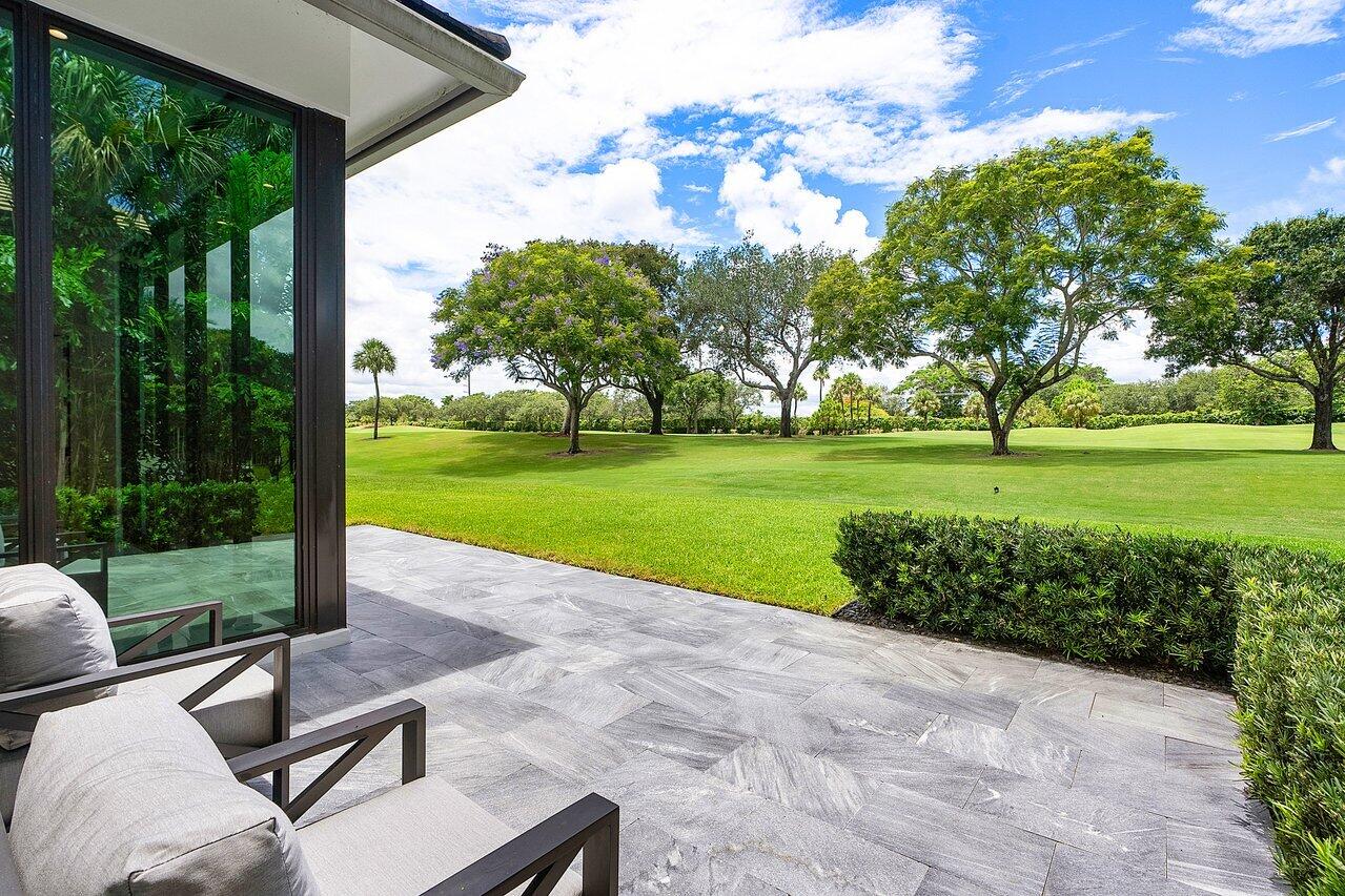 4896 Bocaire Boulevard