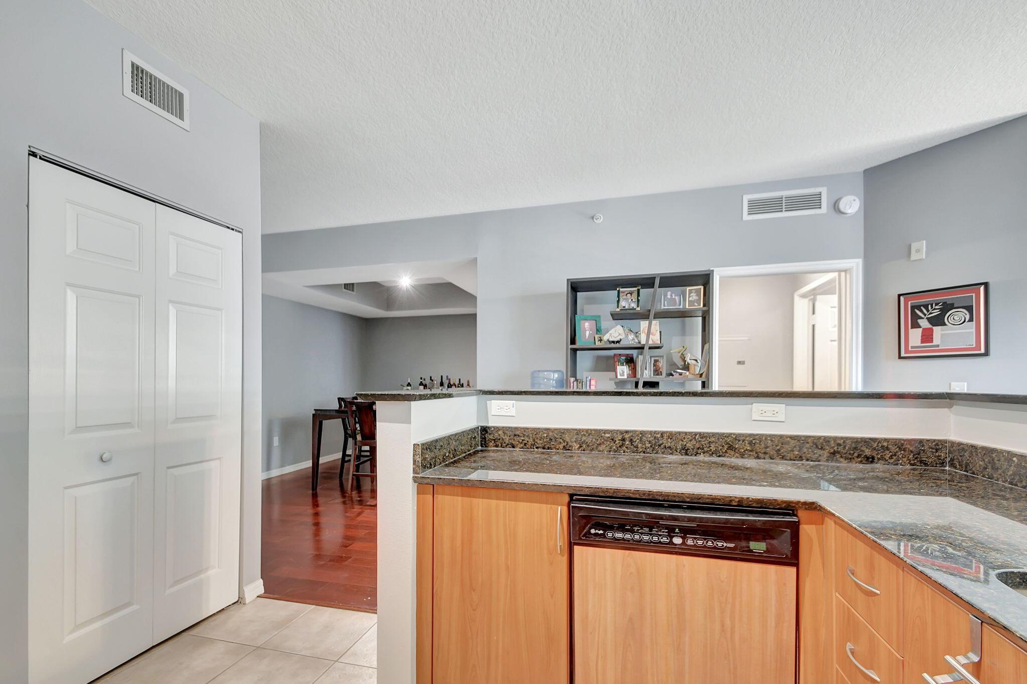 804 E Windward Way 223