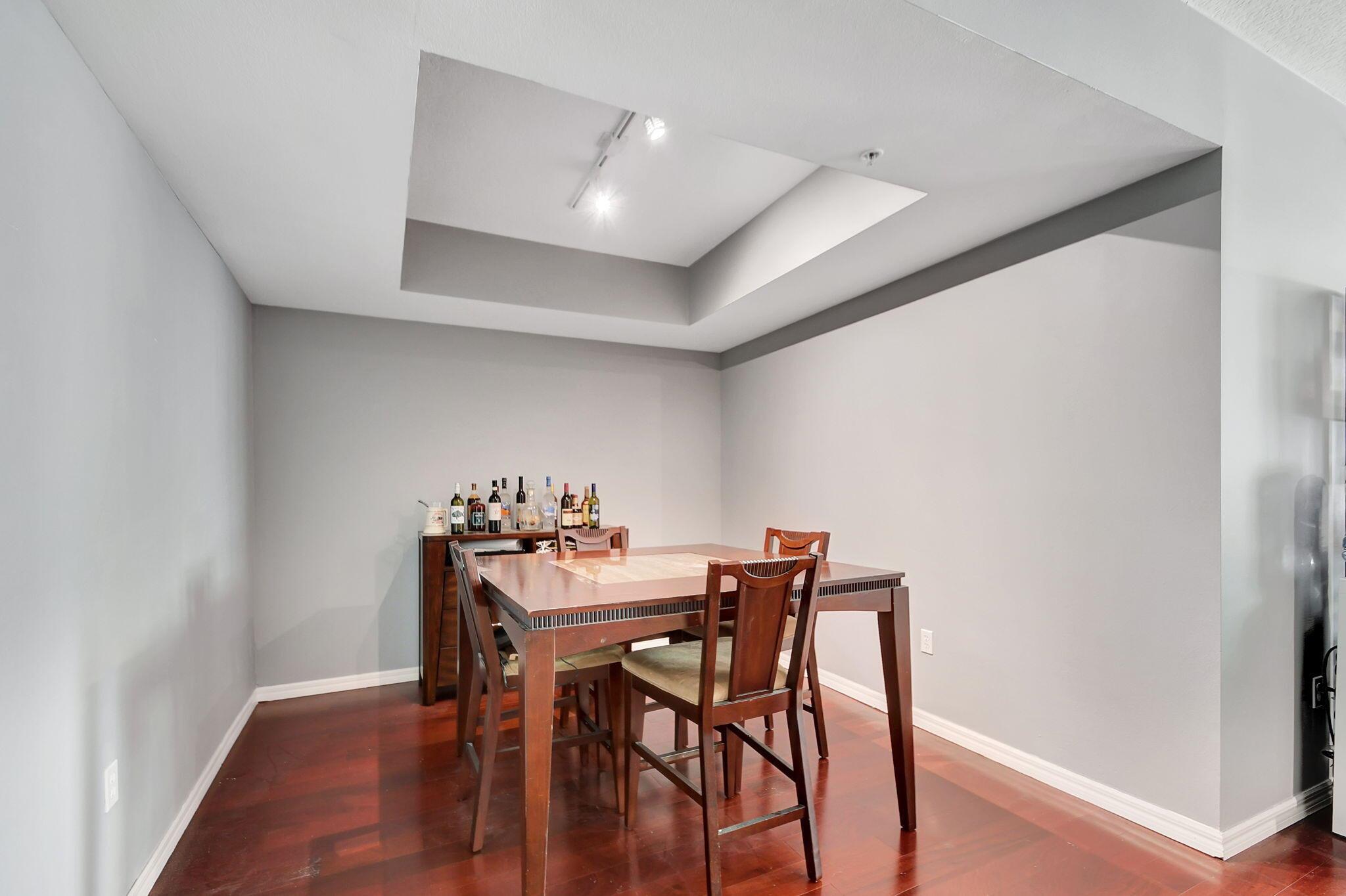 804 E Windward Way 223
