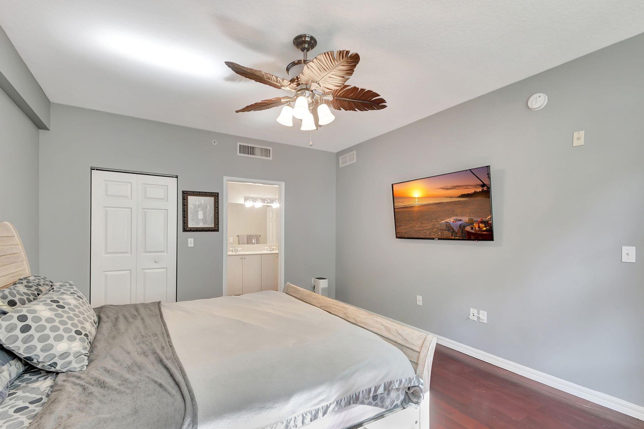 804 E Windward Way 223