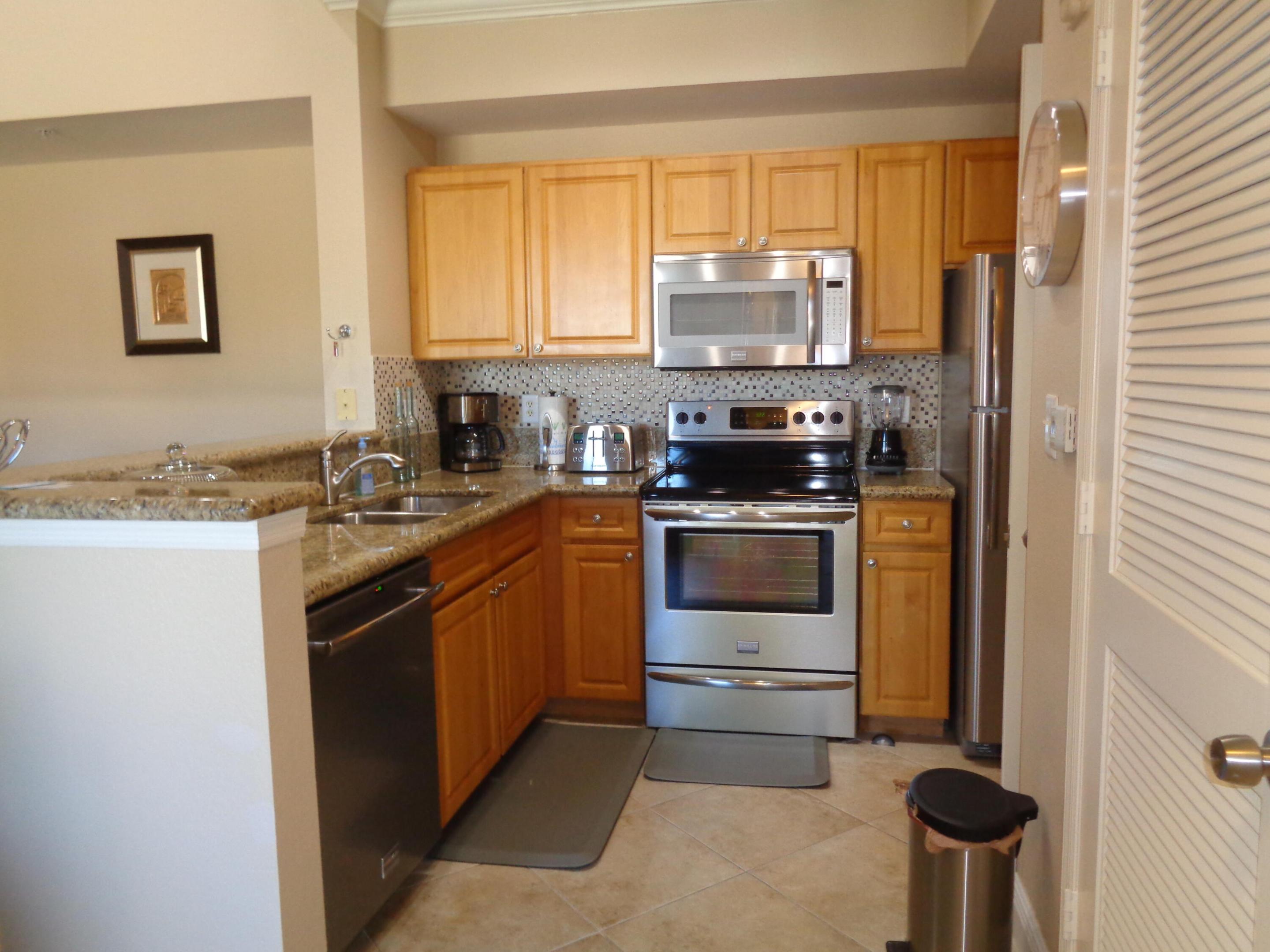 15085 Michelangelo Boulevard 203