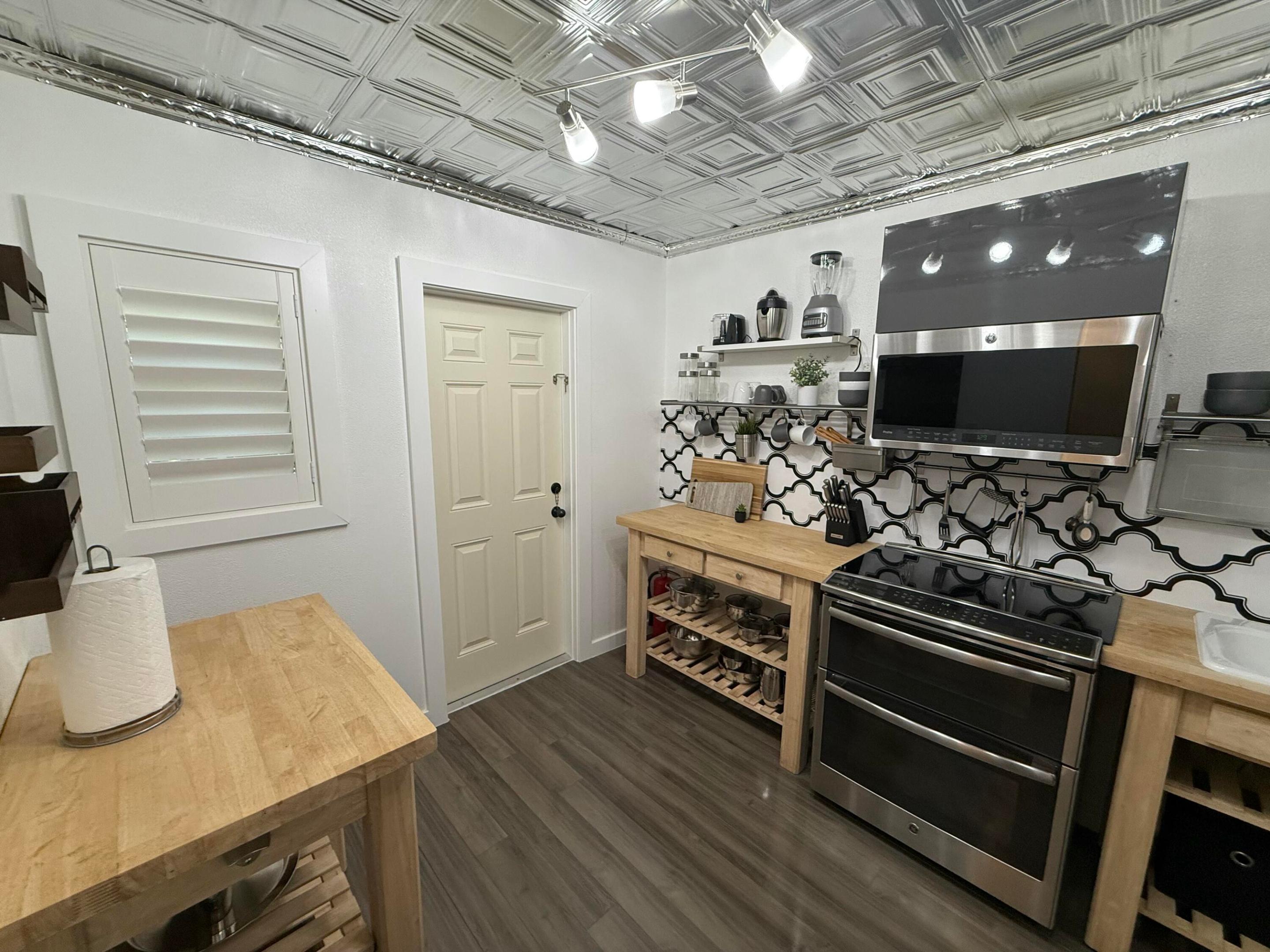 1600 Dover Road 203b