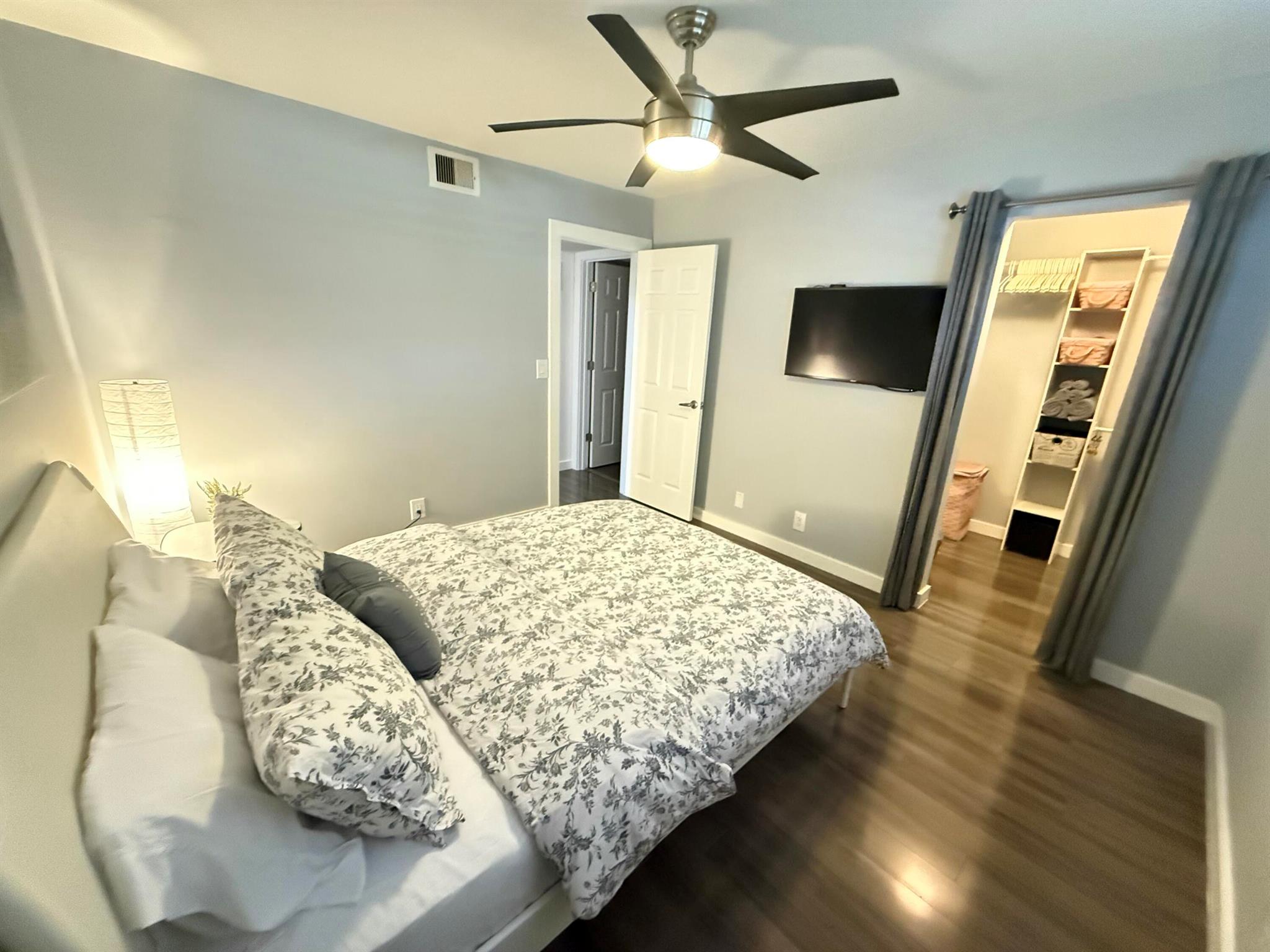 1600 Dover Road 203b