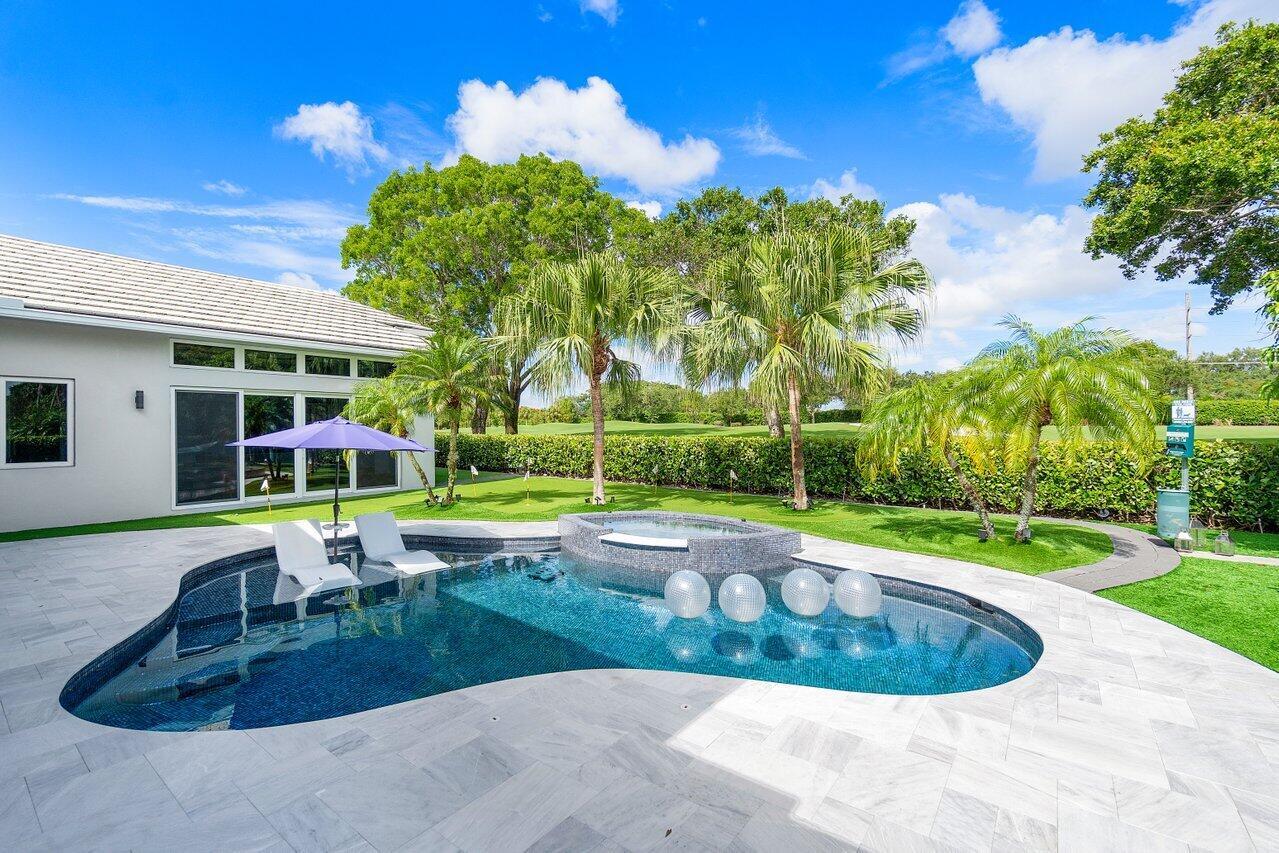 4920 Bocaire Boulevard