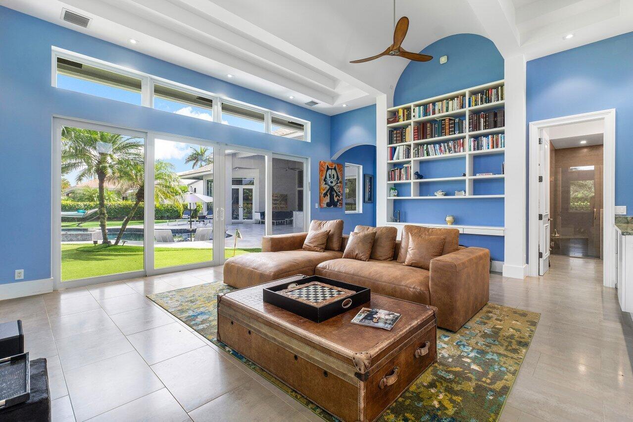 4920 Bocaire Boulevard