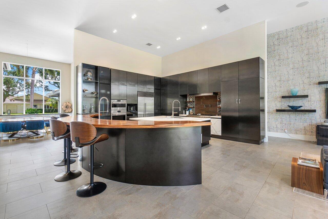 4920 Bocaire Boulevard