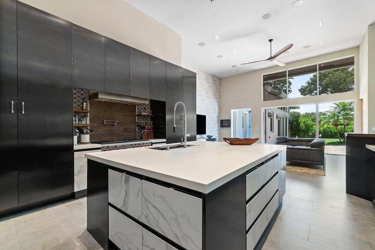 4920 Bocaire Boulevard