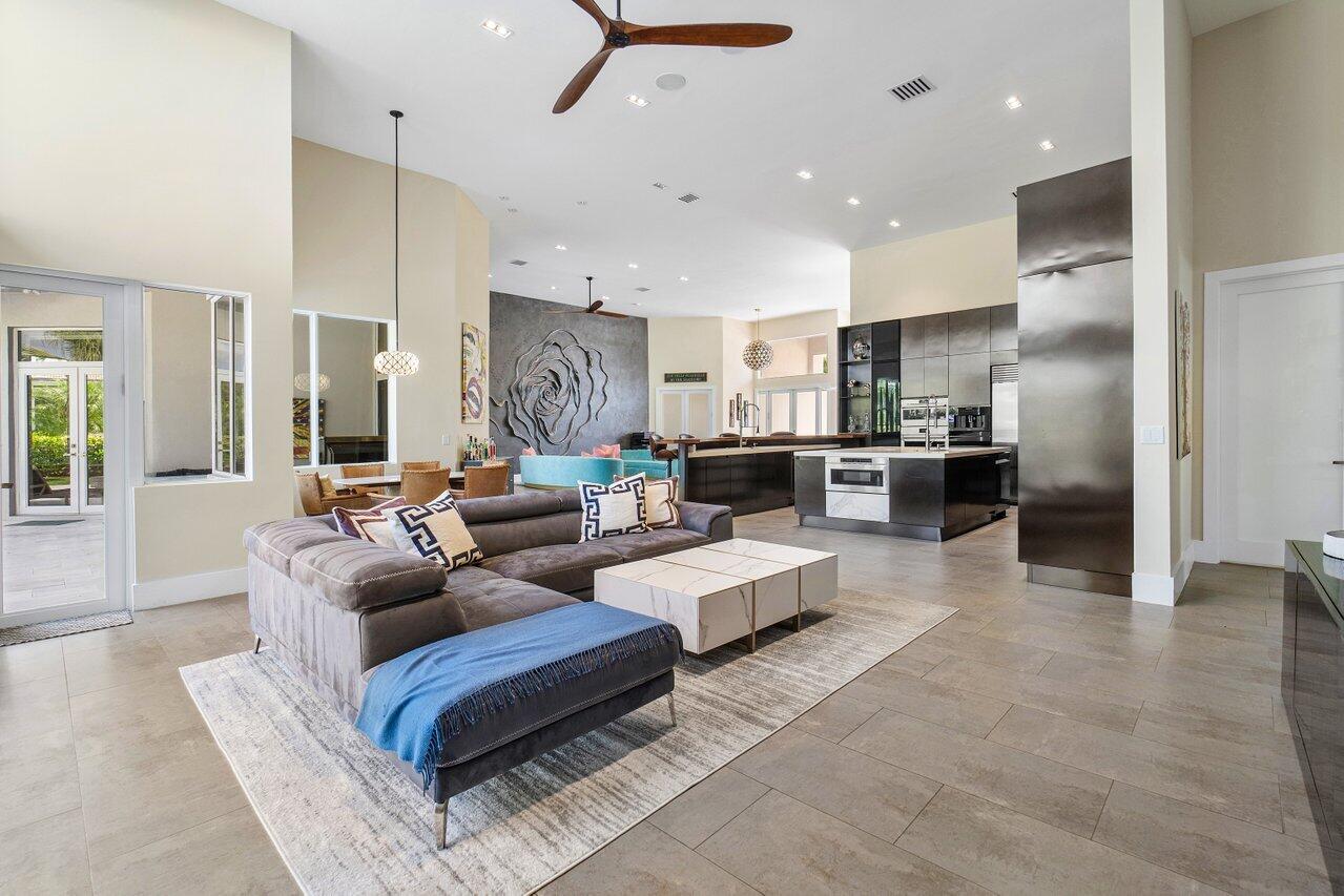 4920 Bocaire Boulevard