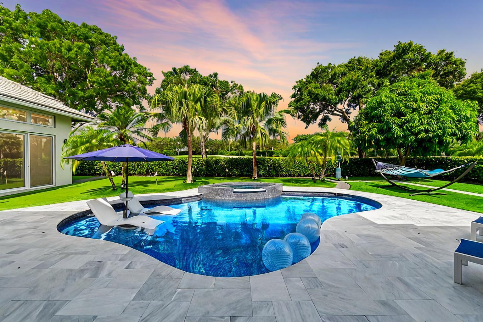 4920 Bocaire Boulevard