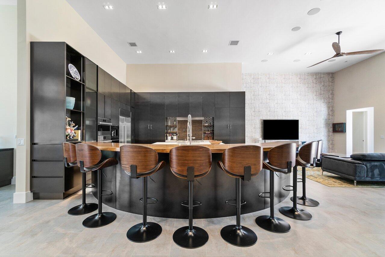 4920 Bocaire Boulevard