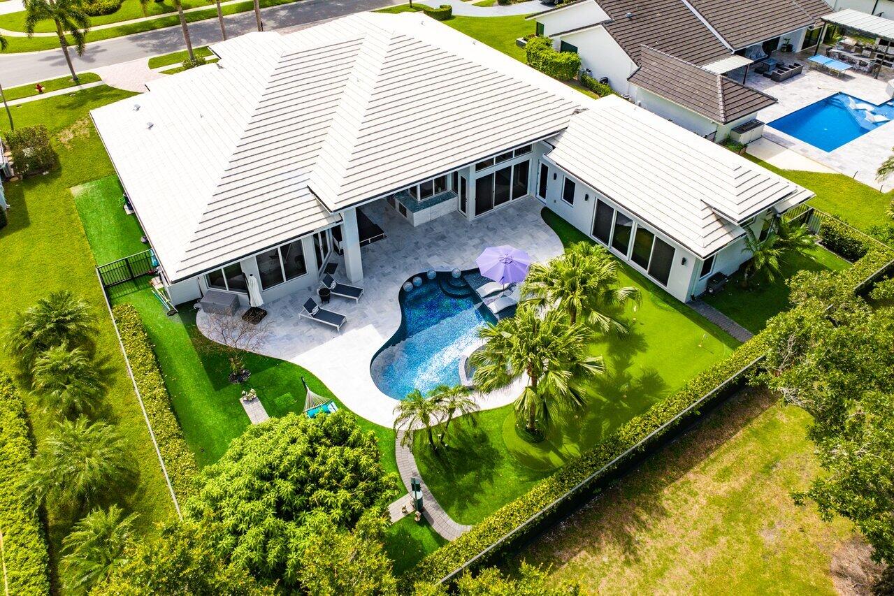 4920 Bocaire Boulevard