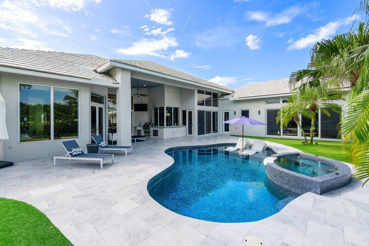 4920 Bocaire Boulevard