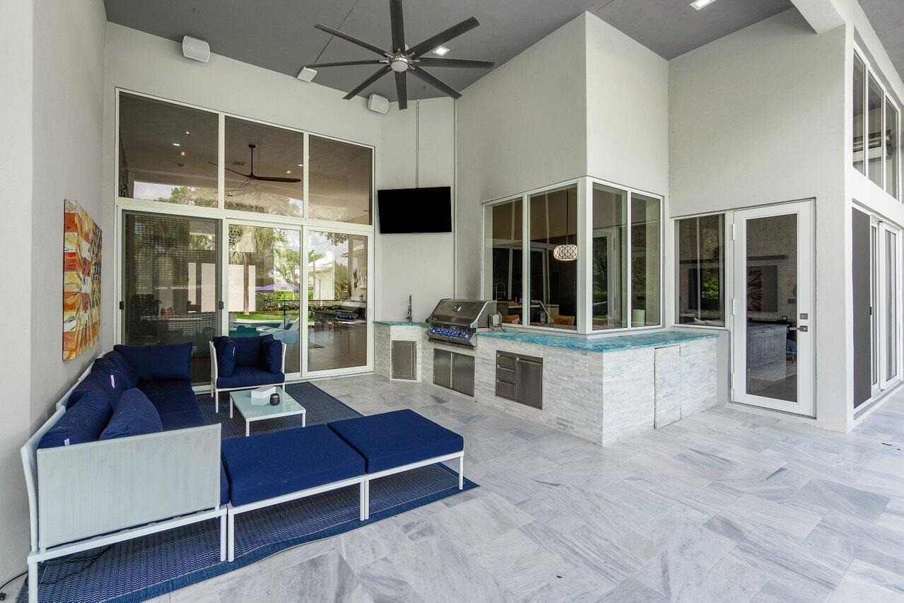 4920 Bocaire Boulevard