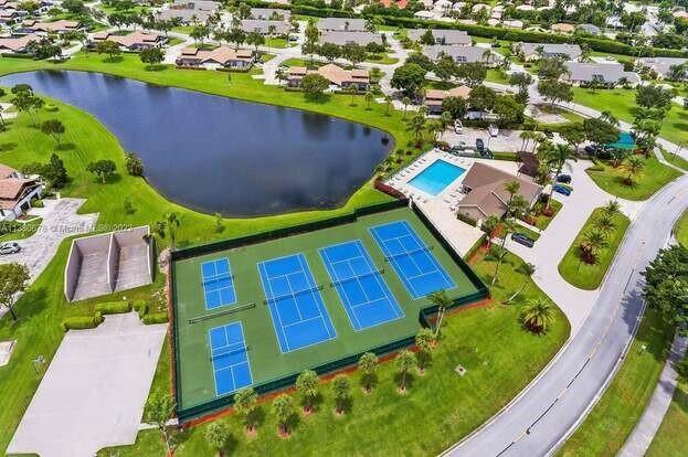 9082 Boca Gardens Parkway D