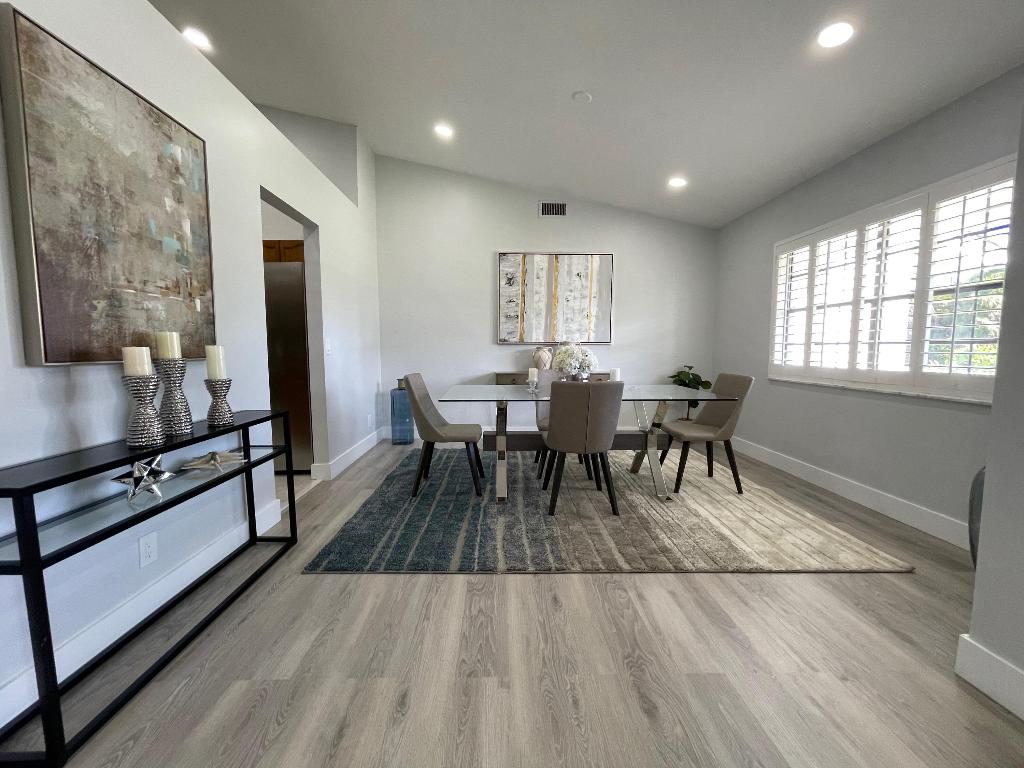 7619 W Country Club Boulevard