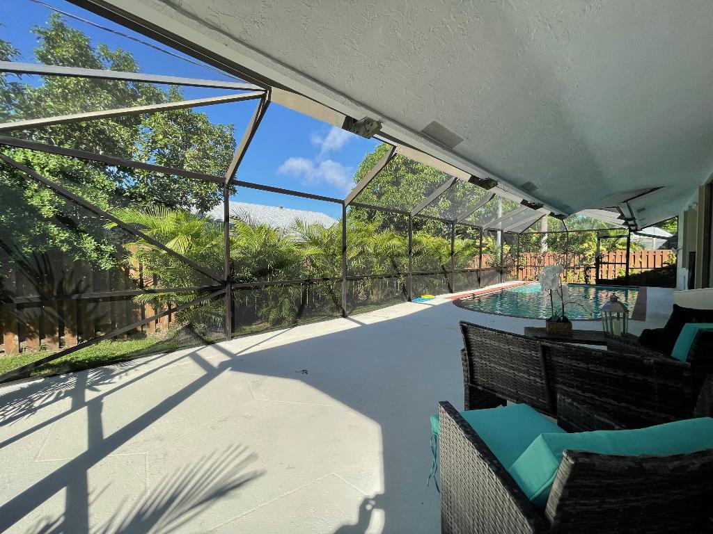 7619 W Country Club Boulevard