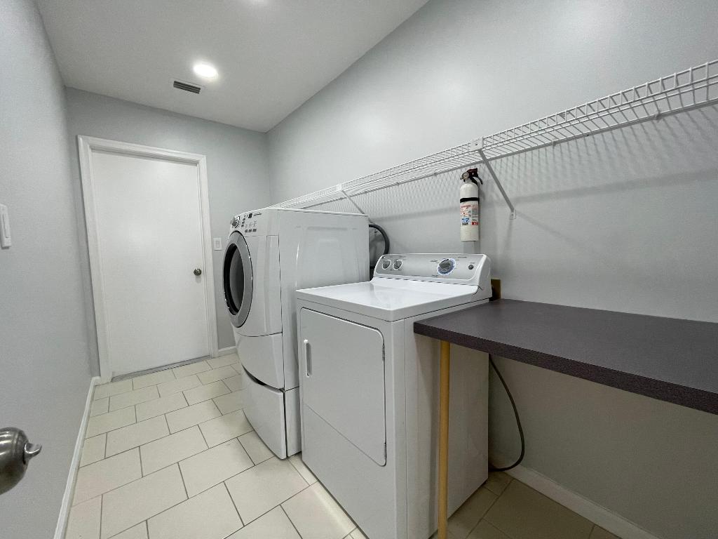 7619 W Country Club Boulevard