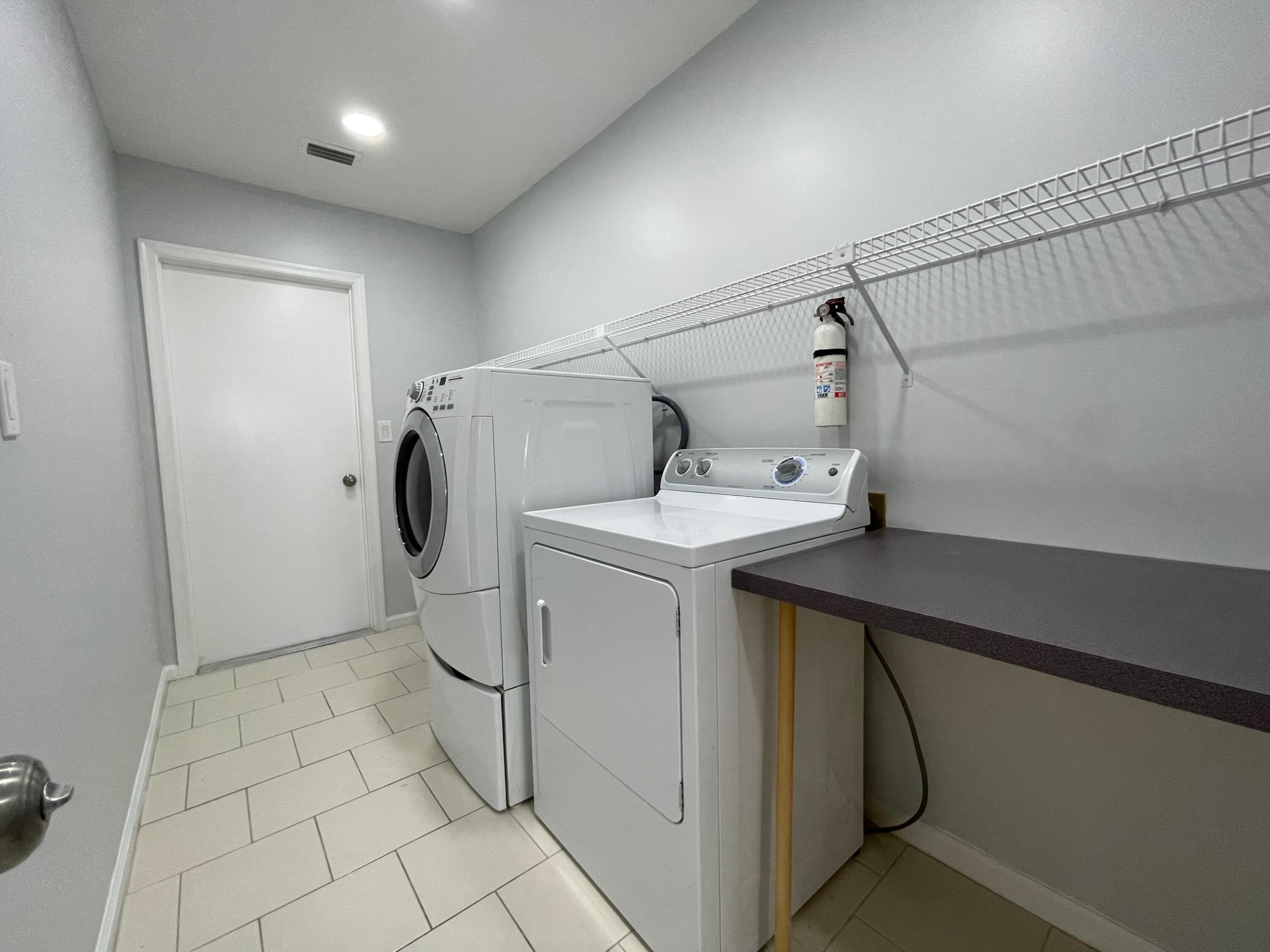 7619 W Country Club Boulevard