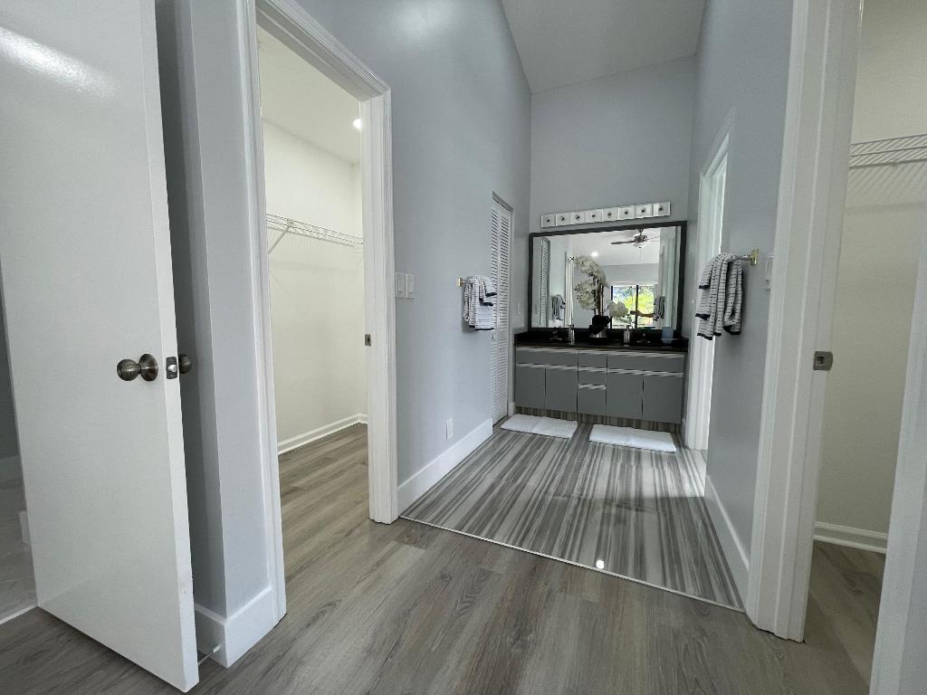 7619 W Country Club Boulevard