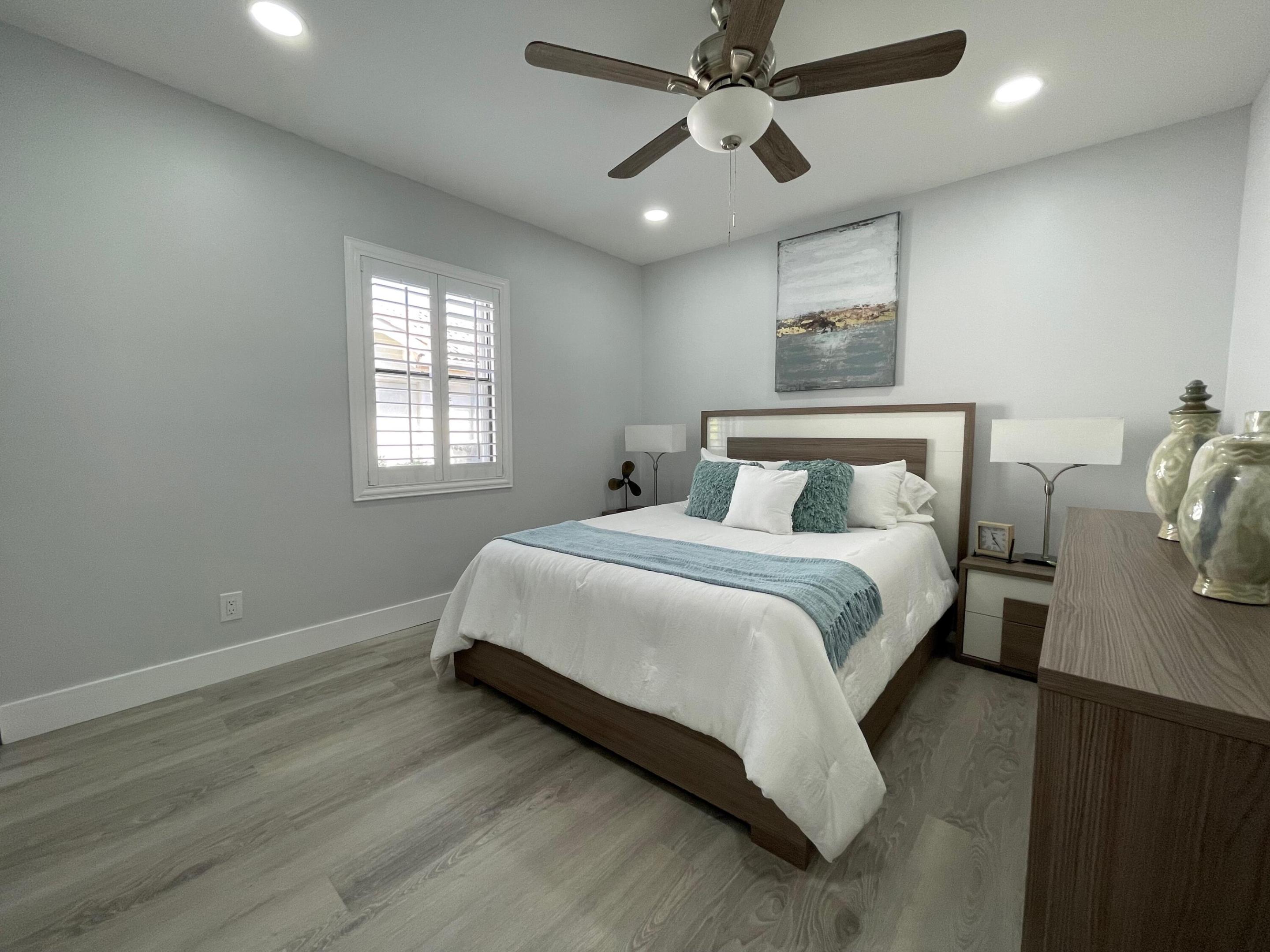 7619 W Country Club Boulevard