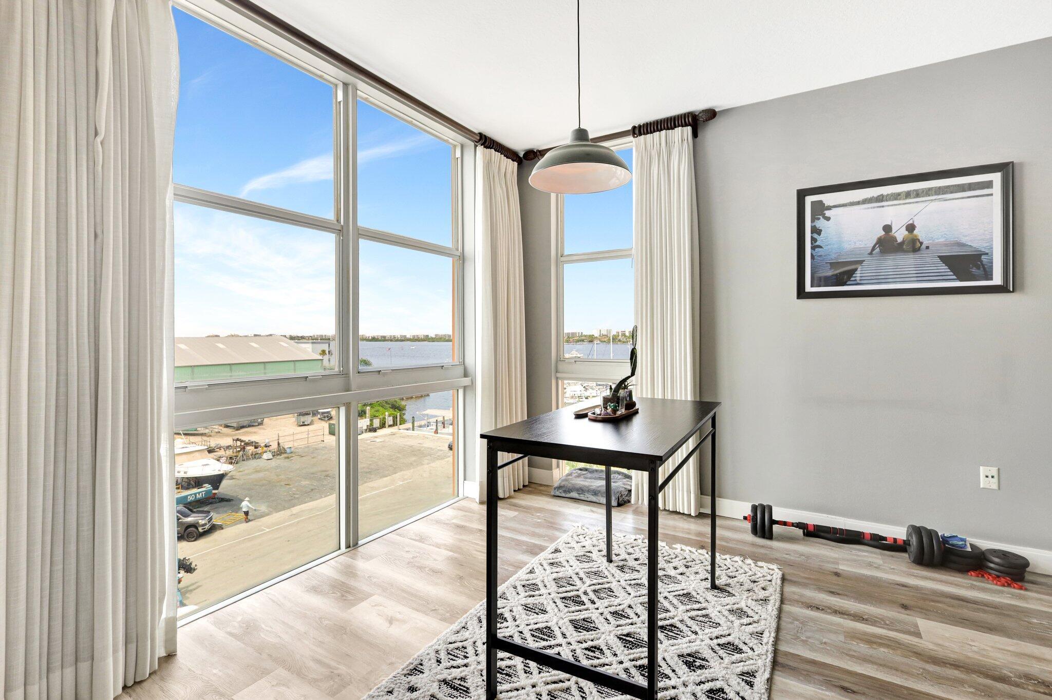 806 E Windward Way 507