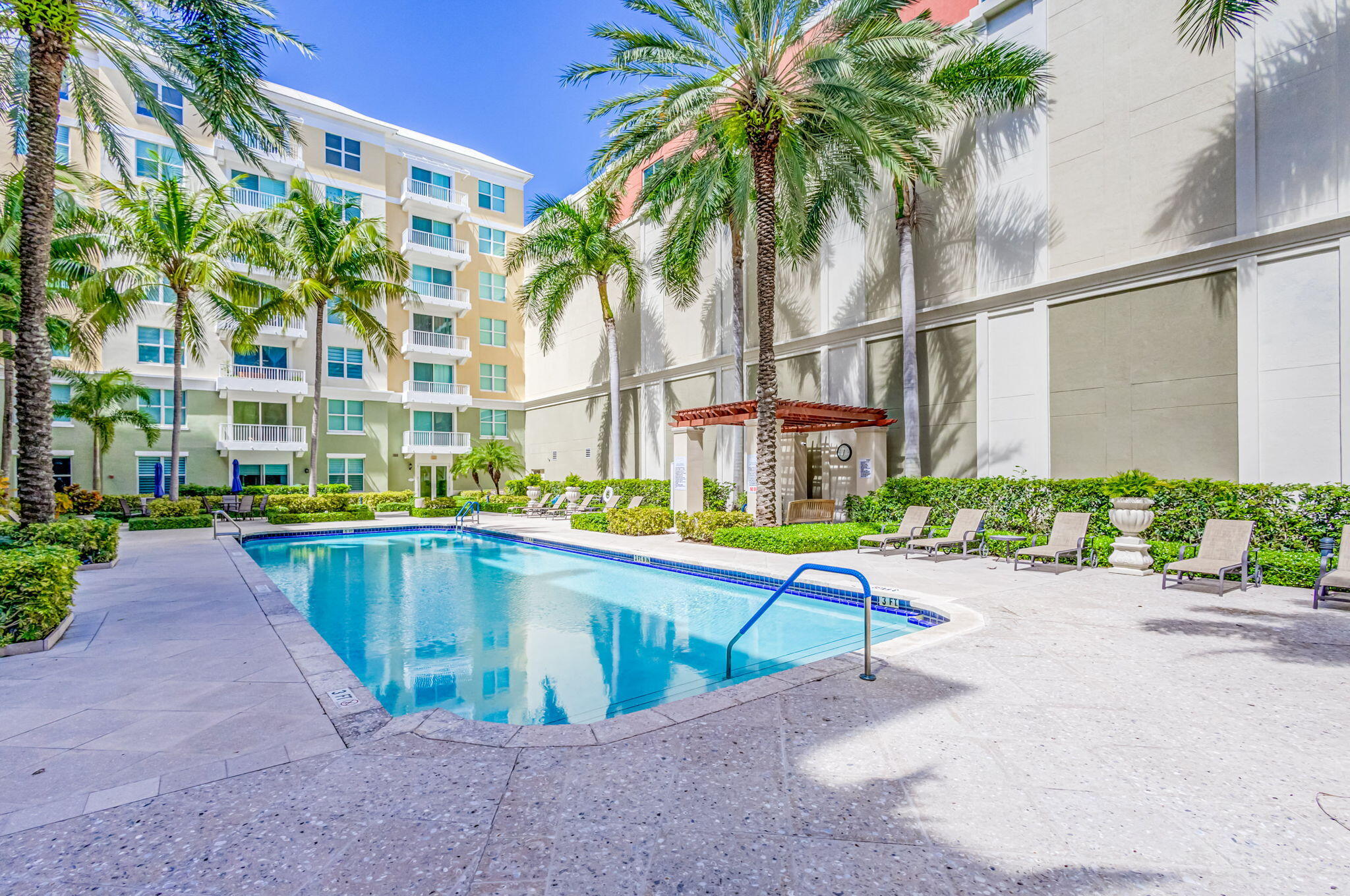 806 E Windward Way 507