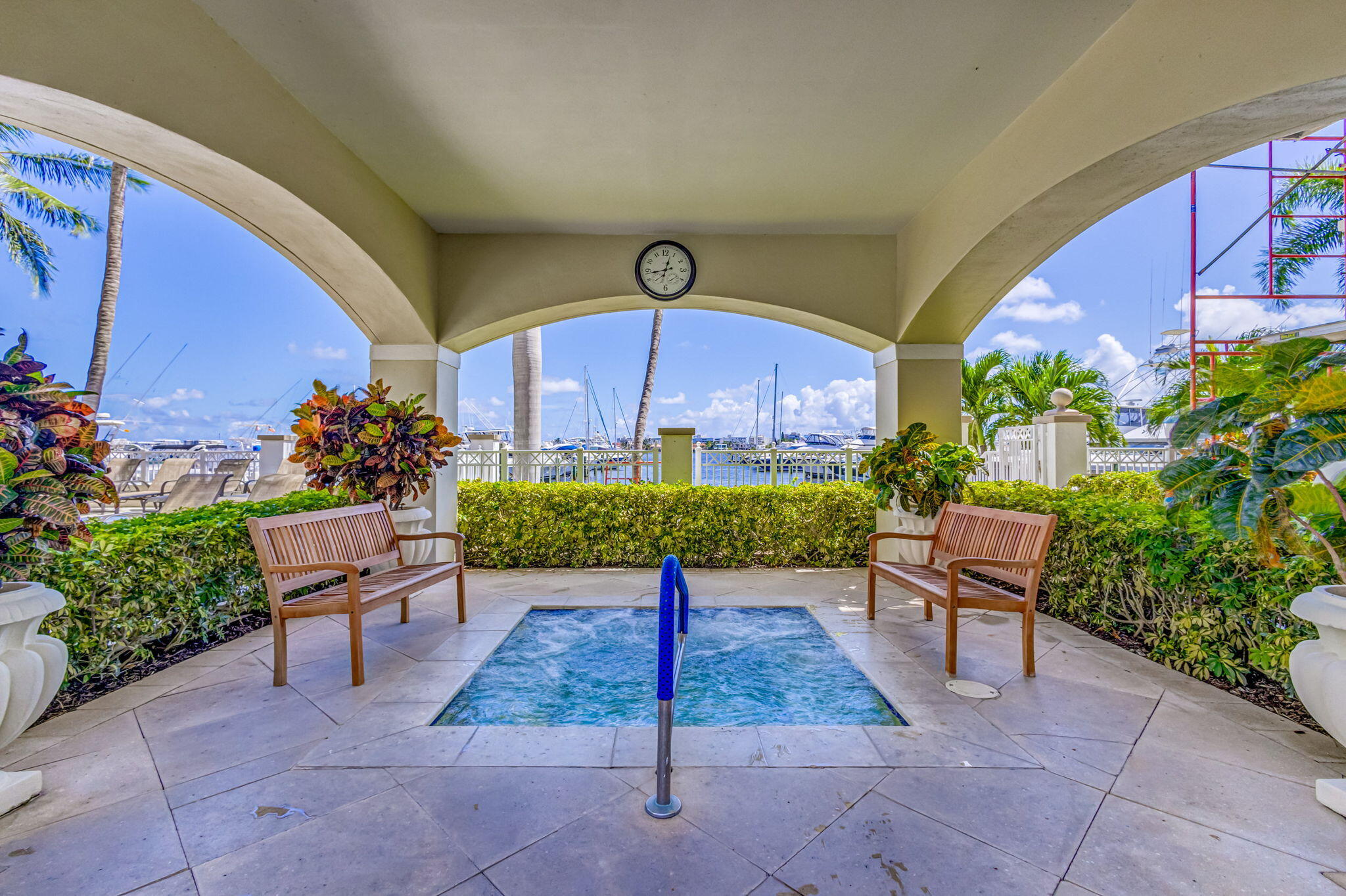 806 E Windward Way 507