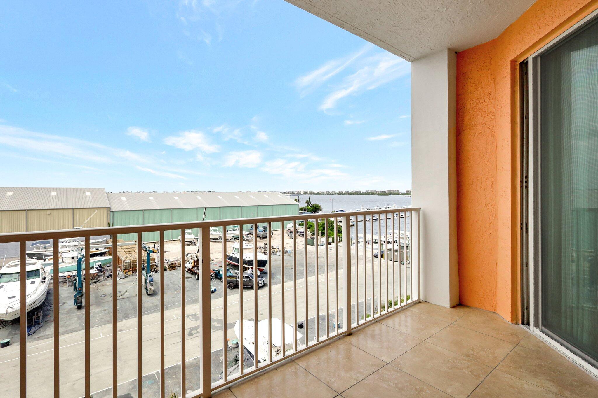 806 E Windward Way 507
