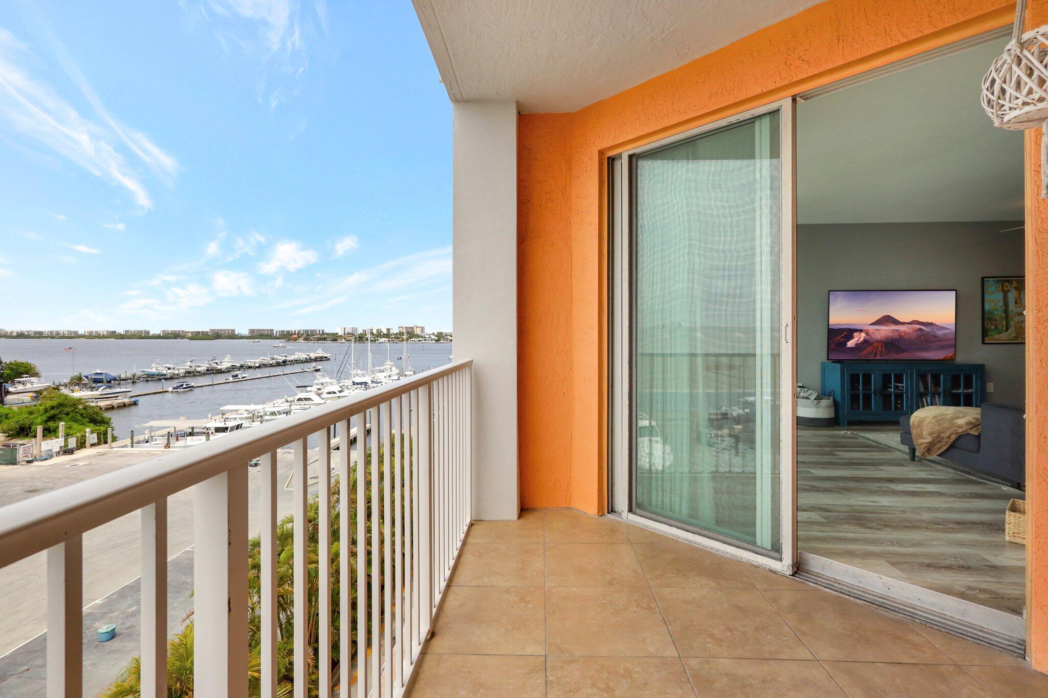 806 E Windward Way 507