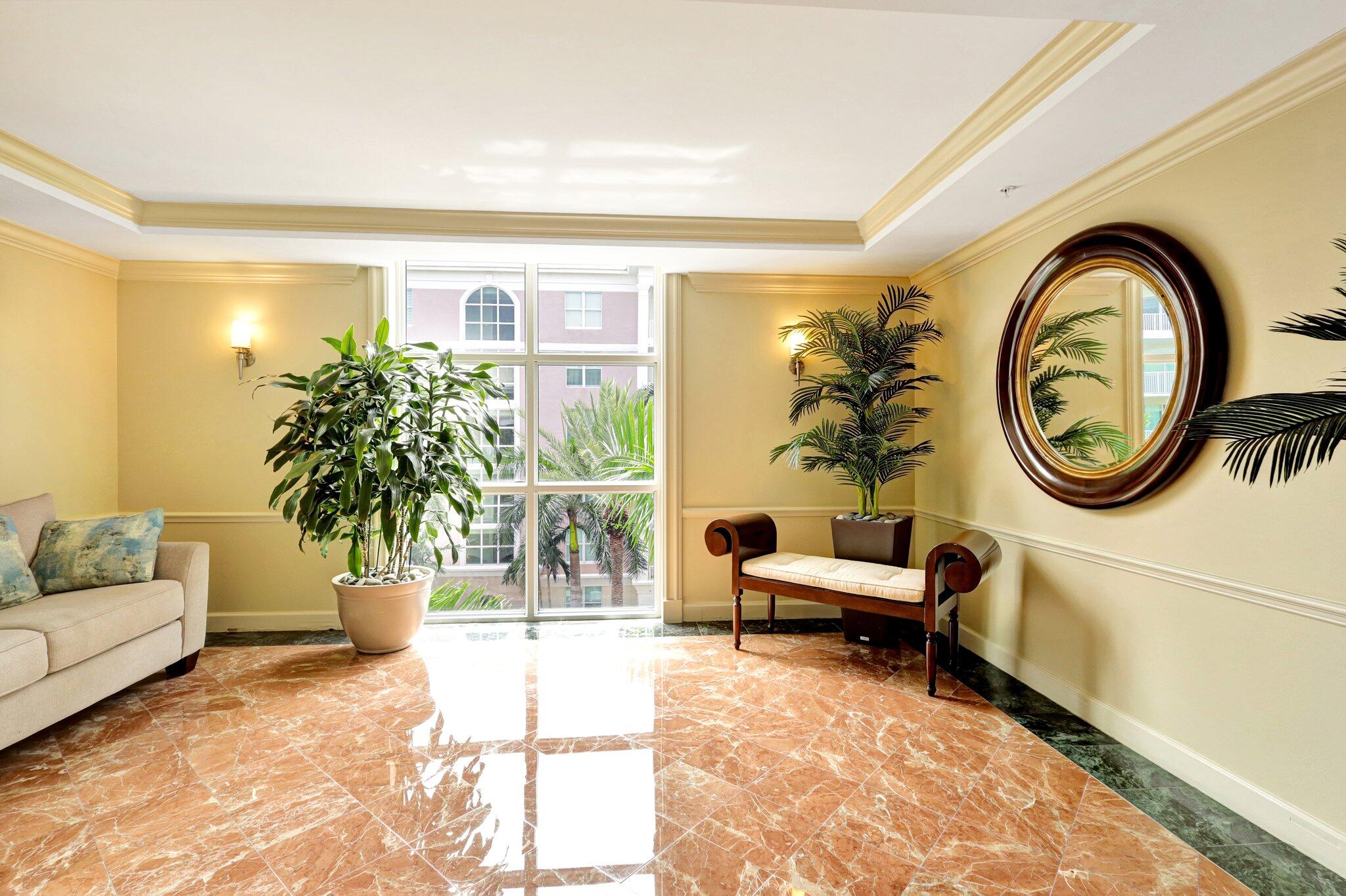 806 E Windward Way 507