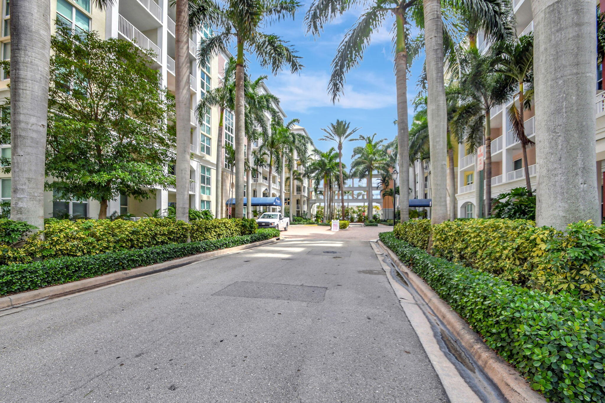 806 E Windward Way 507