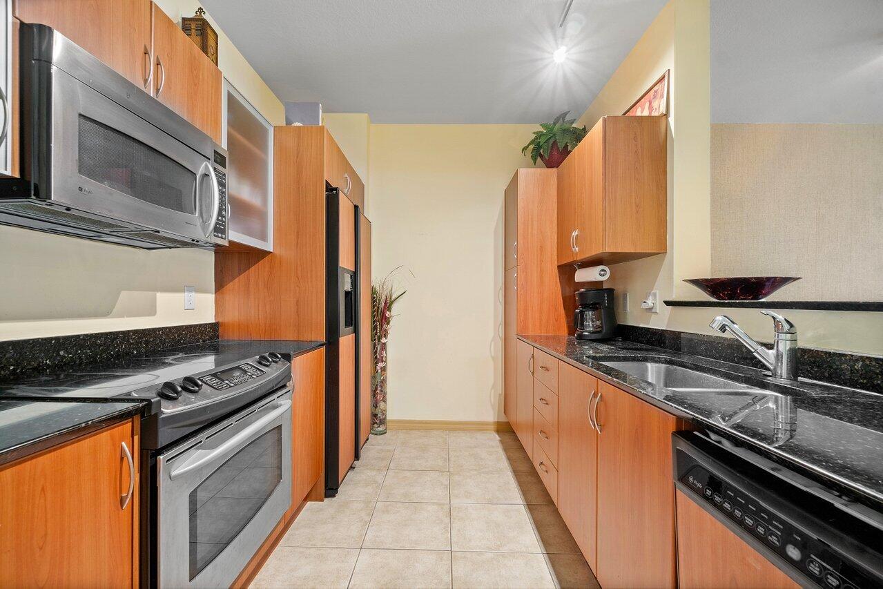806 E Windward Way, 315, Lantana Unit: 315