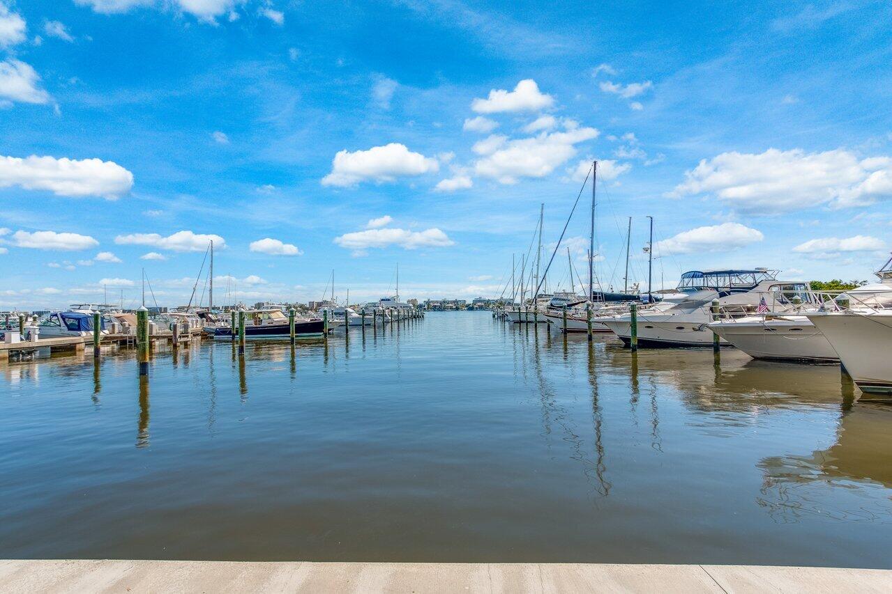 806 E Windward Way, 315, Lantana Unit: 315
