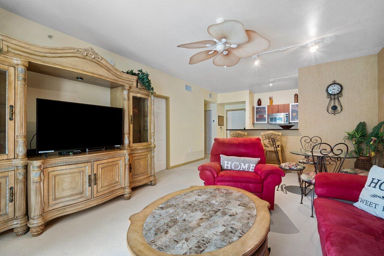 806 E Windward Way, 315, Lantana Unit: 315