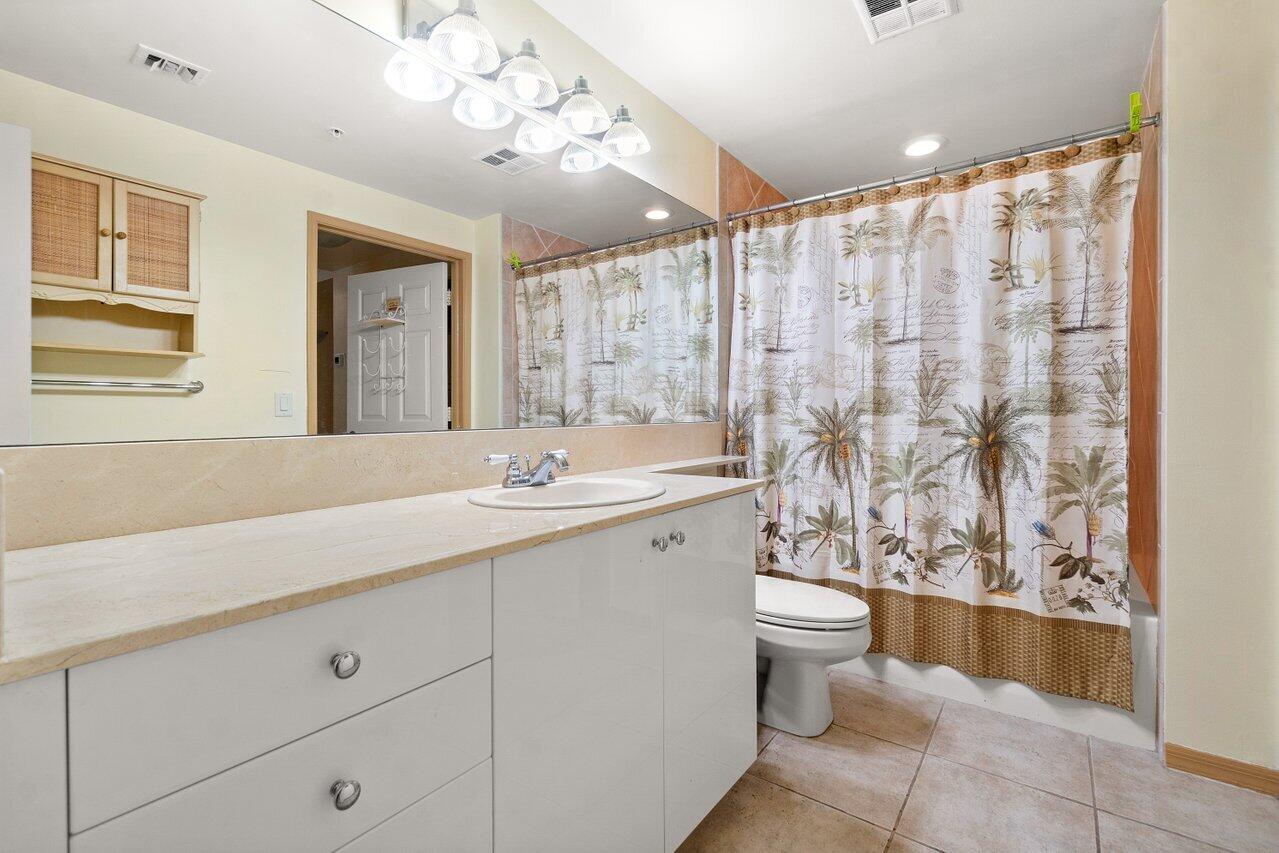 806 E Windward Way, 315, Lantana Unit: 315