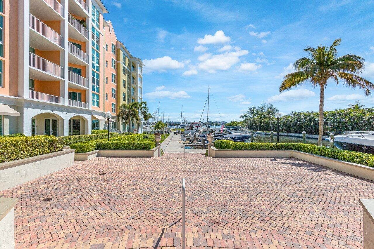806 E Windward Way, 315, Lantana Unit: 315