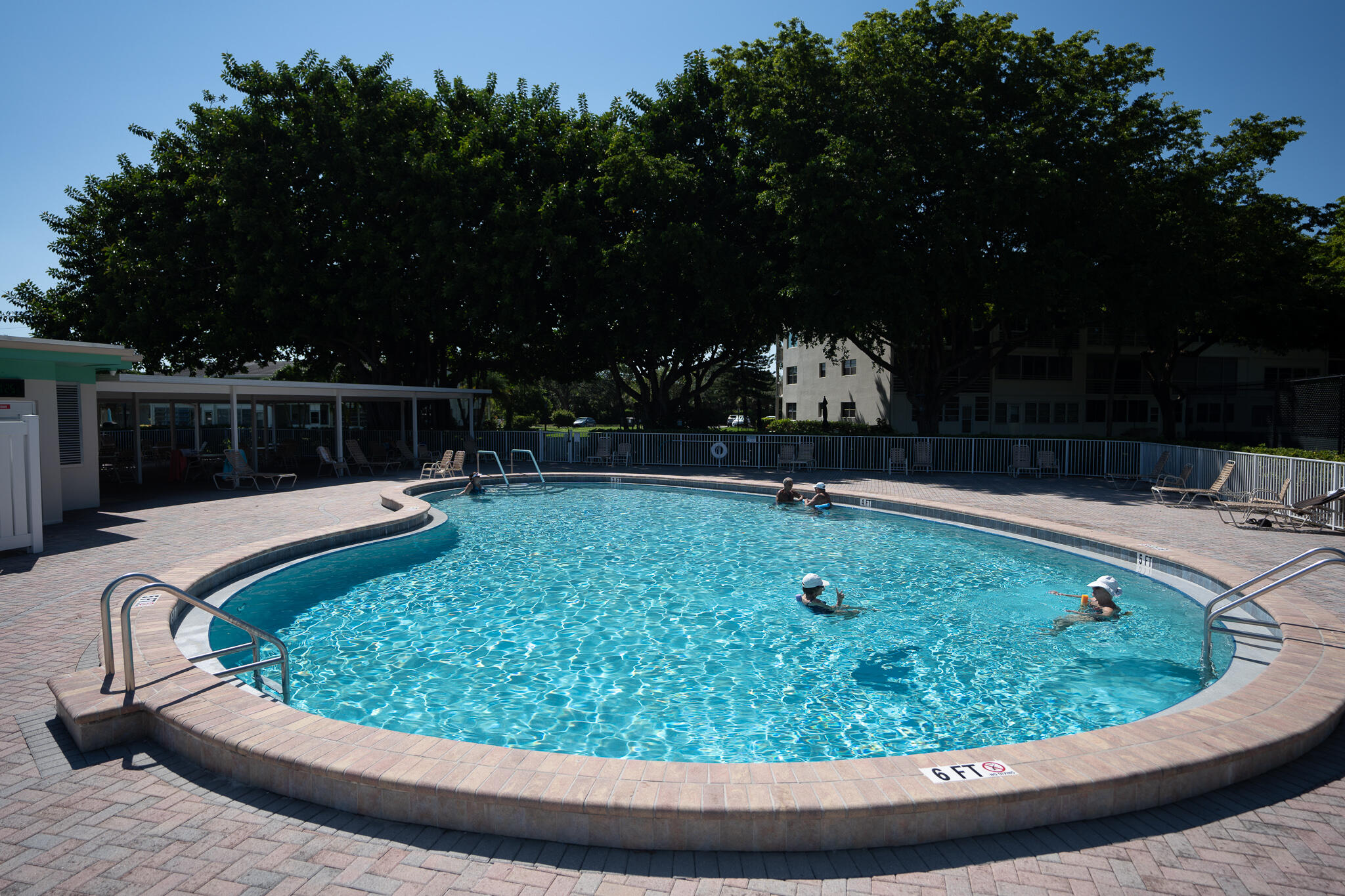 1055 Newport N