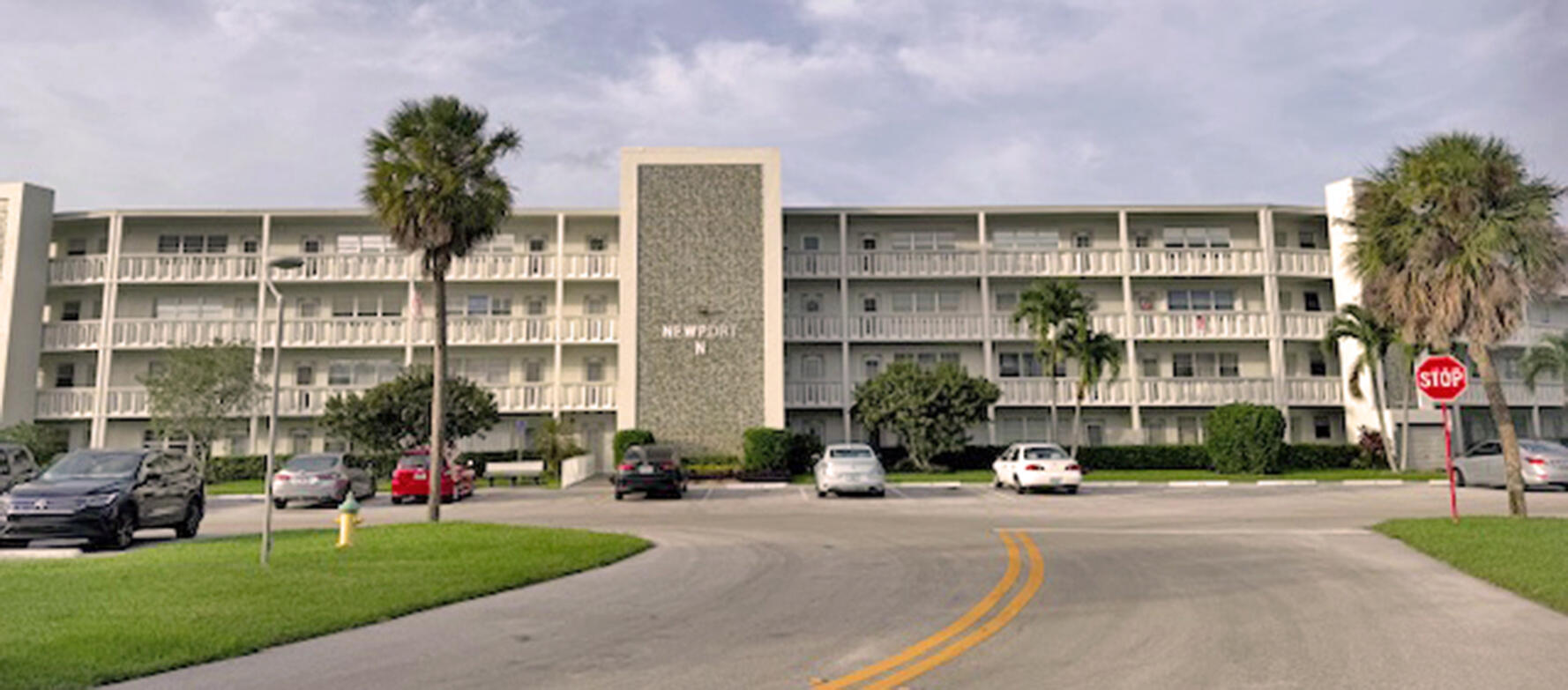 1055 Newport N