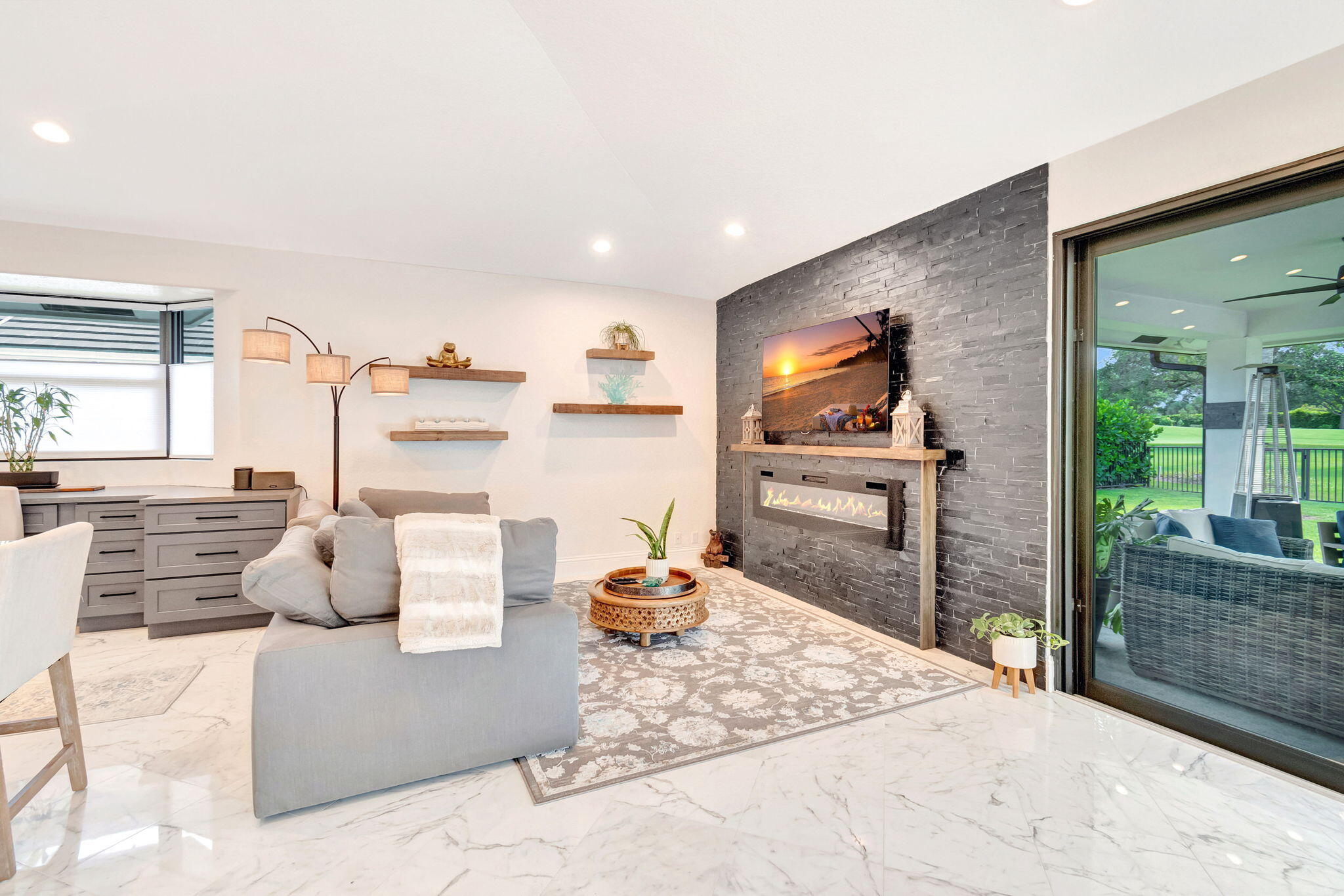 4872 Bocaire Boulevard